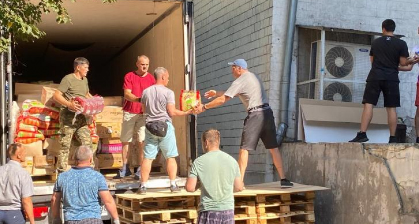 Сочи отправил гуманитарную помощь в Железногорск для нуждающихся и военных