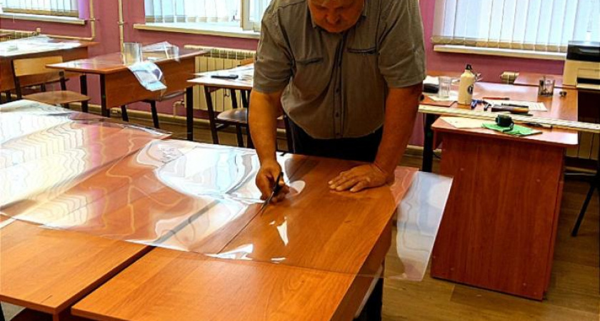 Фермеры Курской области приобрели бронепленку для школы