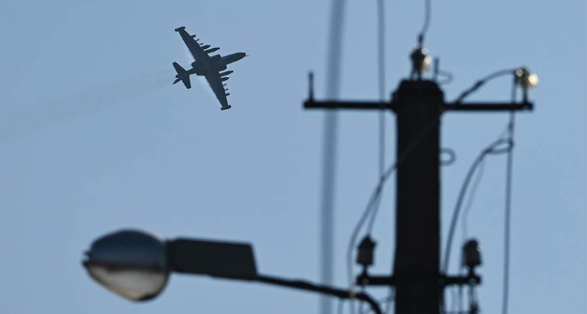 Су-25 России атакуют позиции ВСУ в Курской области