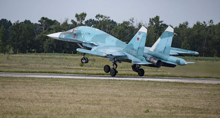 Российские ВВС продолжают бомбардировки украинских войск в Курской области