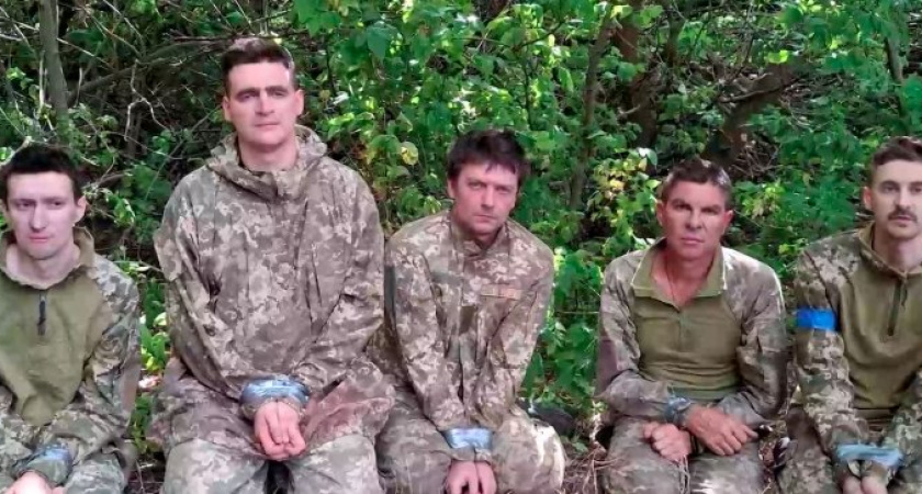 Пятеро осужденных насильников сдались в плен после отправки в ВСУ
