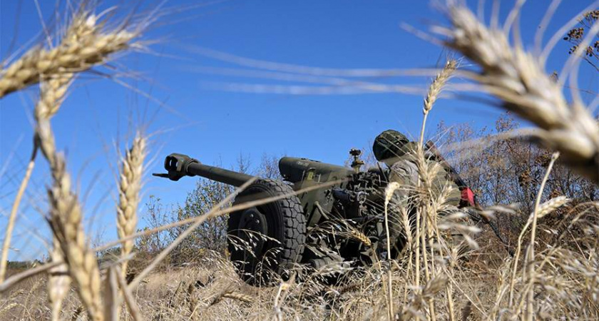 Российские военные отразили пять атак ВСУ в Курской области