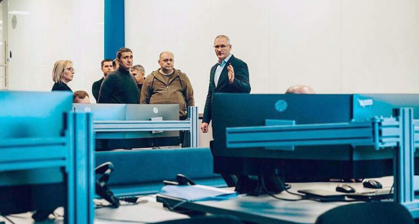 Глава Курской области и гендиректор "Россетей" обсудили безопасность энергоснабжения в приграничье