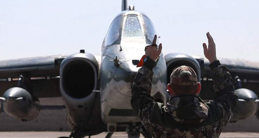 Штурмовики Су-25 атаковали позиции ВСУ в Курской области