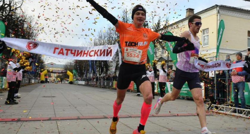 Курский бегун установил рекорд на Гатчинском полумарафоне