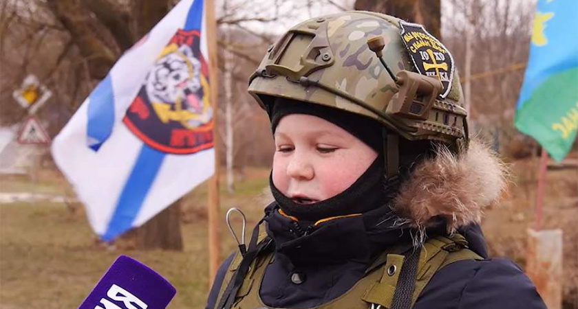 Третьеклассник из Курской области каждый день провожает военных и мечтает служить в ВДВ