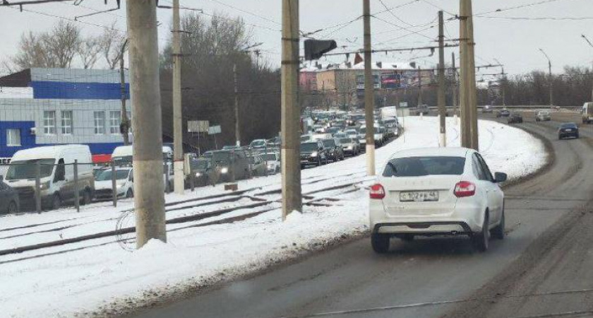 Два ДТП парализовали движение в центре Курска