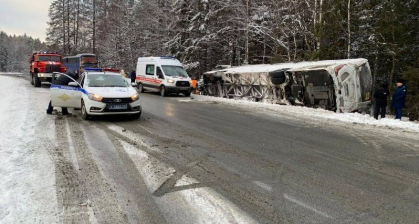 Двое курян пострадали в ДТП с туристическим автобусом в Карелии