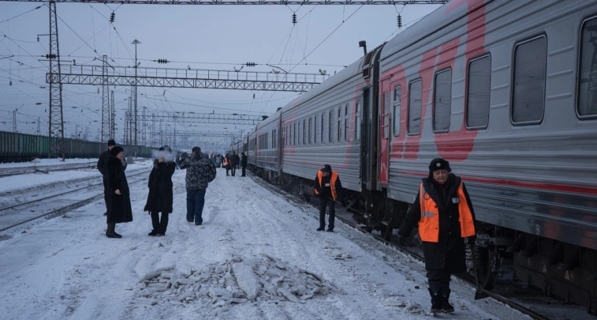 Разгневанные люди сдают билеты: введён запрет в поездах РЖД на передвижение пассажиров