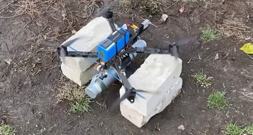 Российские FPV-дроны уничтожили технику и живую силу ВСУ в Курской области