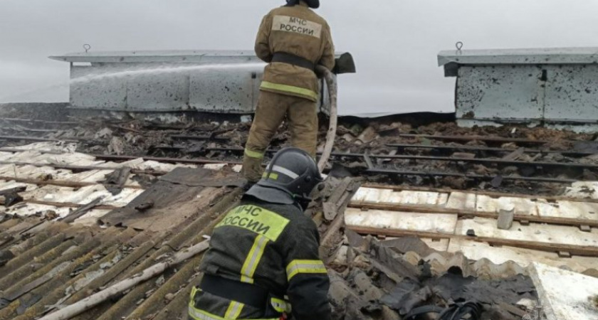 В Железногорском районе тушат крупный пожар