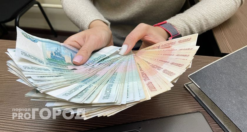 Ветхие купюры перестанут принимать в магазинах с 31 января: неприятный сюрприз для всех россиян