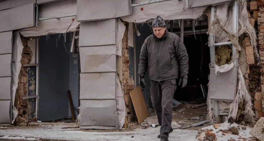 Посол ЛНР показал последствия ударов ВСУ по Дому культуры в Рыльске