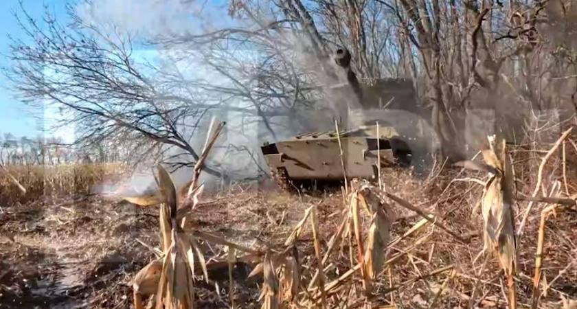 Российские артиллеристы помогают наступлению в районе Малой Локни