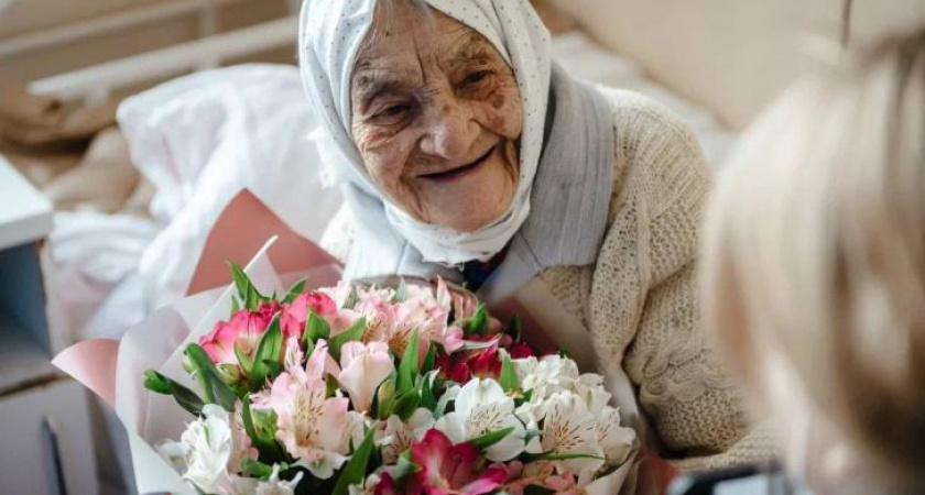 102-летнюю жительницу Курской области эвакуировали после 7 месяцев в оккупации