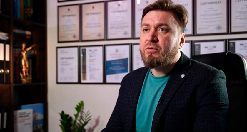 Адвокат: блогер Апачев может получить уголовное дело за граффити в Судже