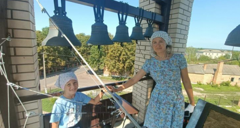 Звонарь из Тёткино продолжала звонить в колокола во время обстрелов