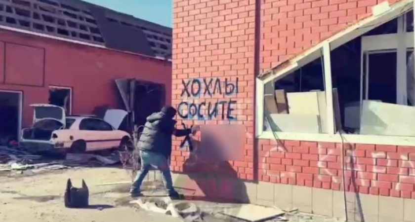 Хинштейн: рэпер Апачев скрывается от полиции, но "бесконечно бегать не получится"