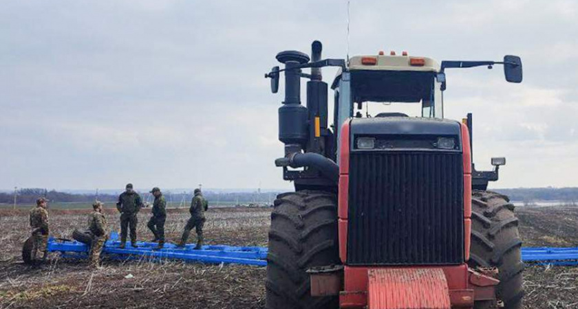 Тракторист в Курской области пострадал при наезде на взрывное устройство