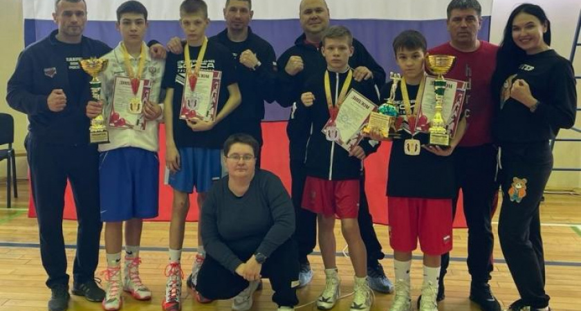 Курские боксеры привезли 6 медалей с Всероссийского турнира памяти Героя России