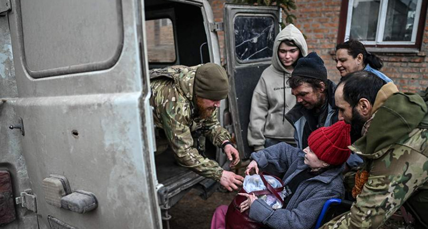 Более 800 жителей эвакуировали с освобожденных территорий Курской области