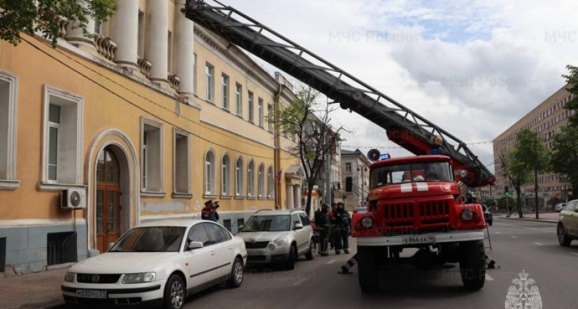 В Курском перинатальном центре прошли пожарные учения