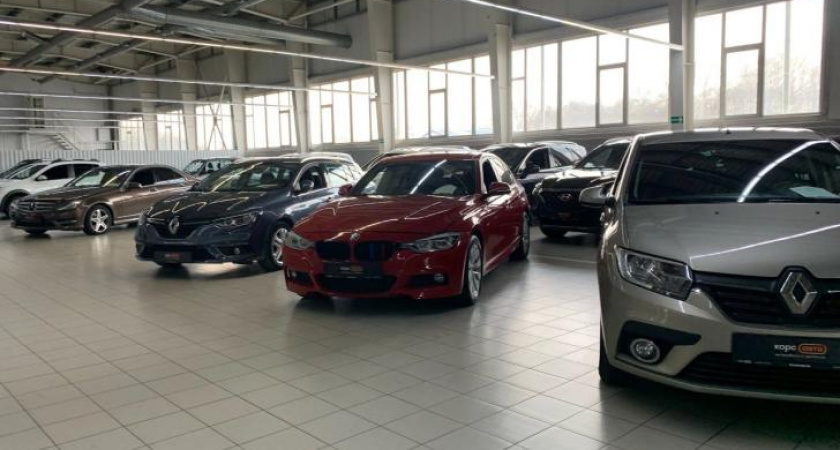 Семьям погибших курян вручили автомобили в рамках благотворительной акции "Мы помним"