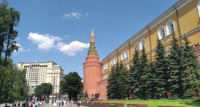 Вертолёт Путина подвергся атаке украинских беспилотников в Курской области