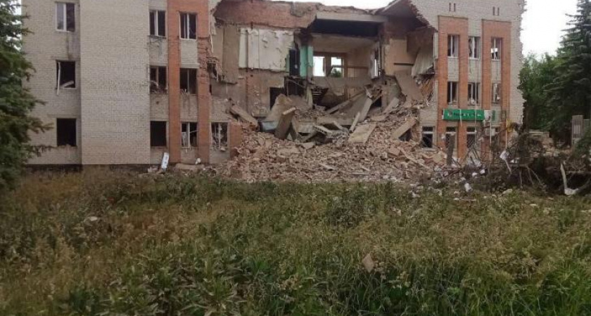 Беспилотники атаковали здания администрации, школы и ДК в Большесолдатском районе