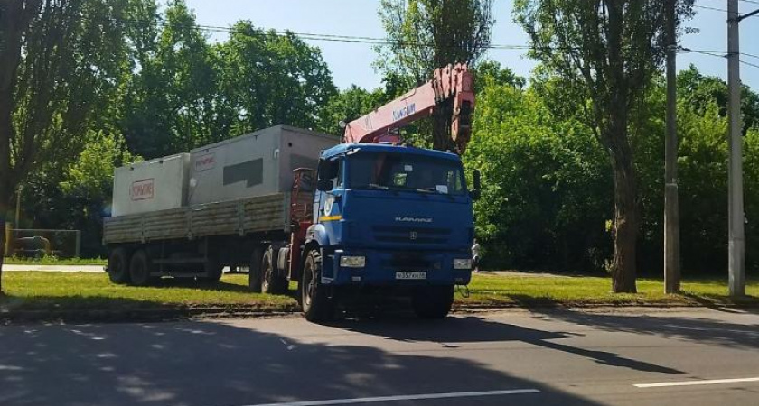 В Курске на лето перевезут бетонные укрытия из города в детские лагеря