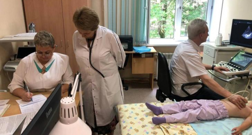 Московский кардиохирург обследовал более 40 детей в Курске