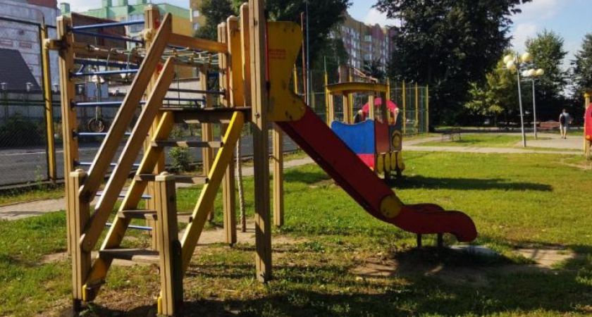 В Курске начался прием заявок на субсидии для установки детских площадок