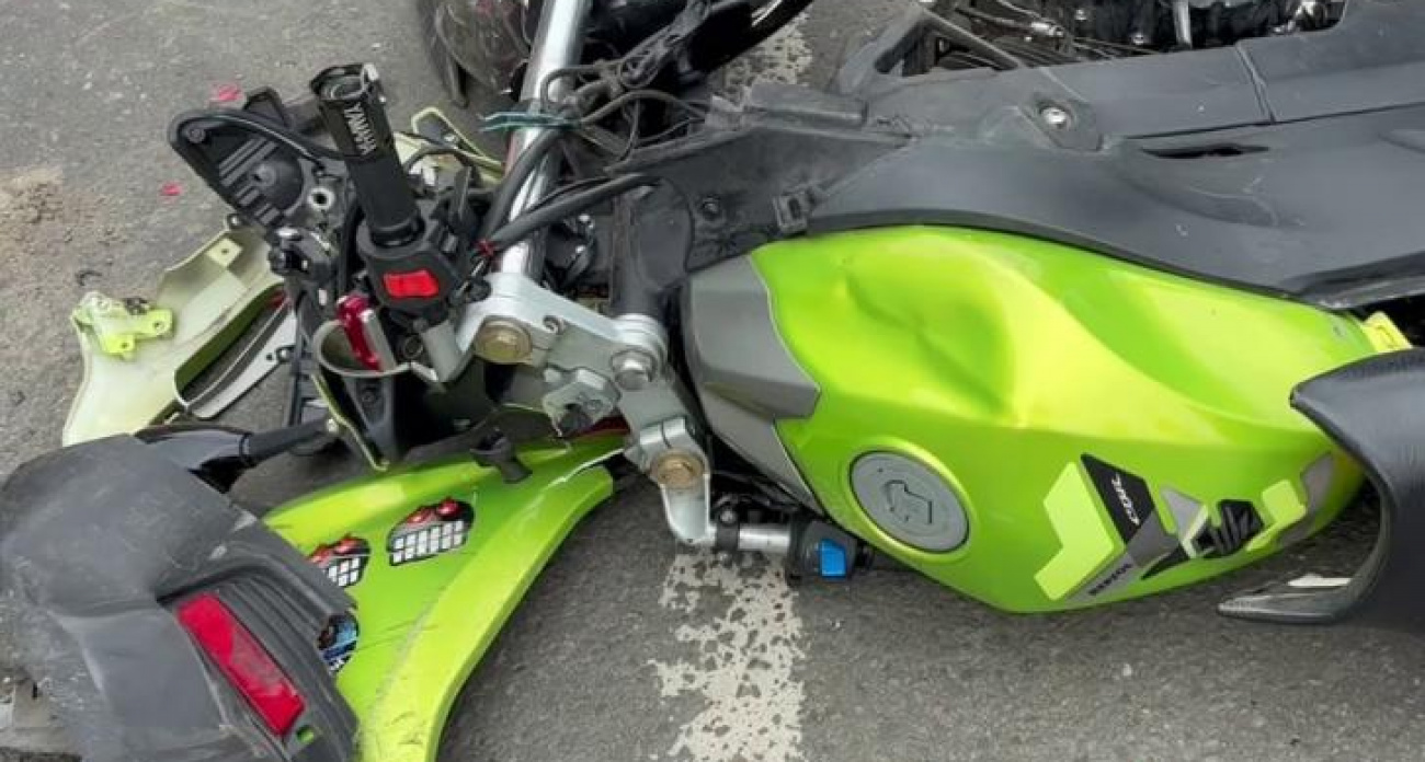 В Курске в ДТП с участием двух автомобилей и мотоцикла пострадали два подростка