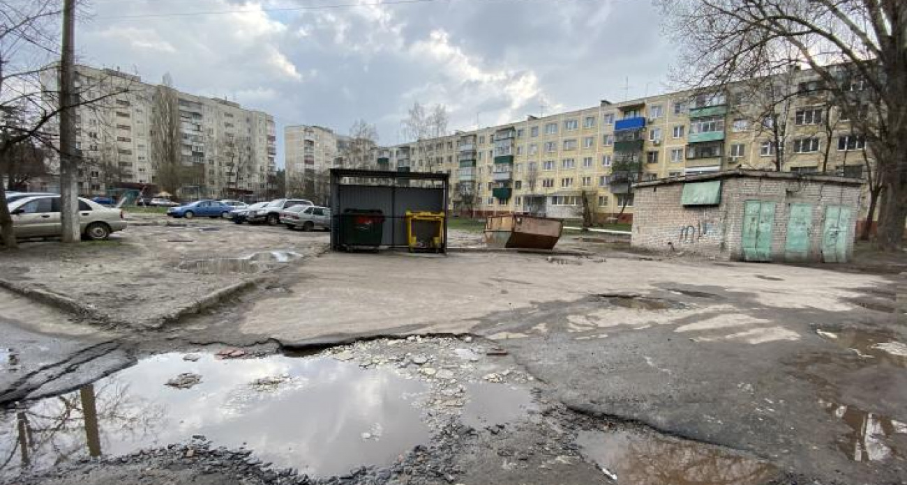 В Курске проверили 120 дворов и выявили нарушения у пяти управляющих компаний