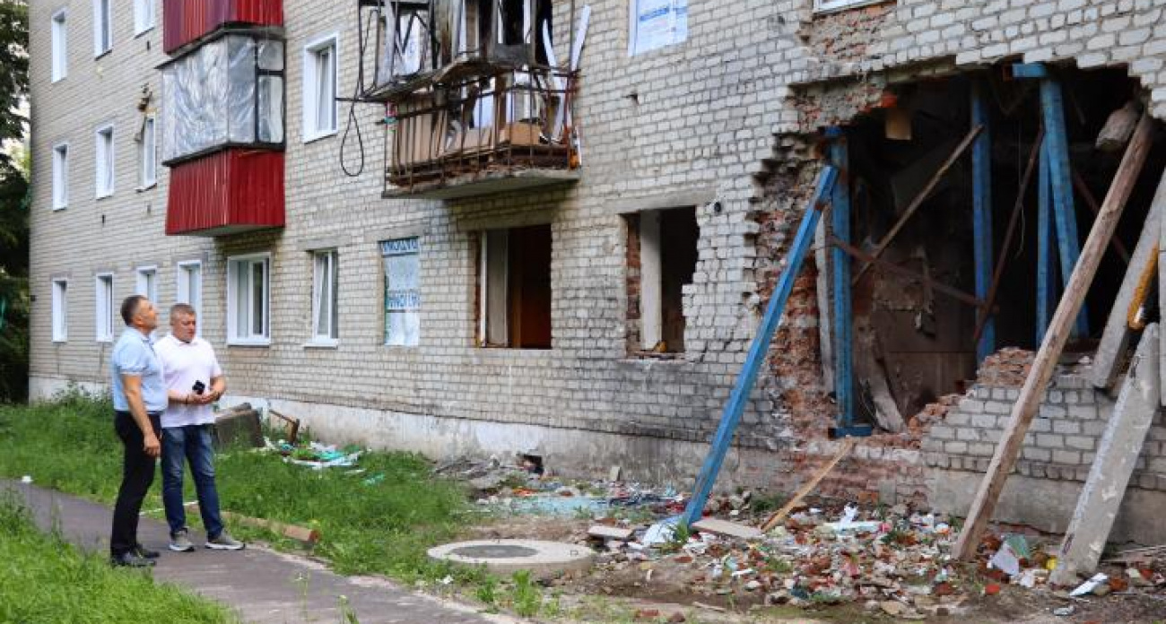 За неделю обстрелы повредили 23 дома в трех городах Курской области, но восстановили уже 16