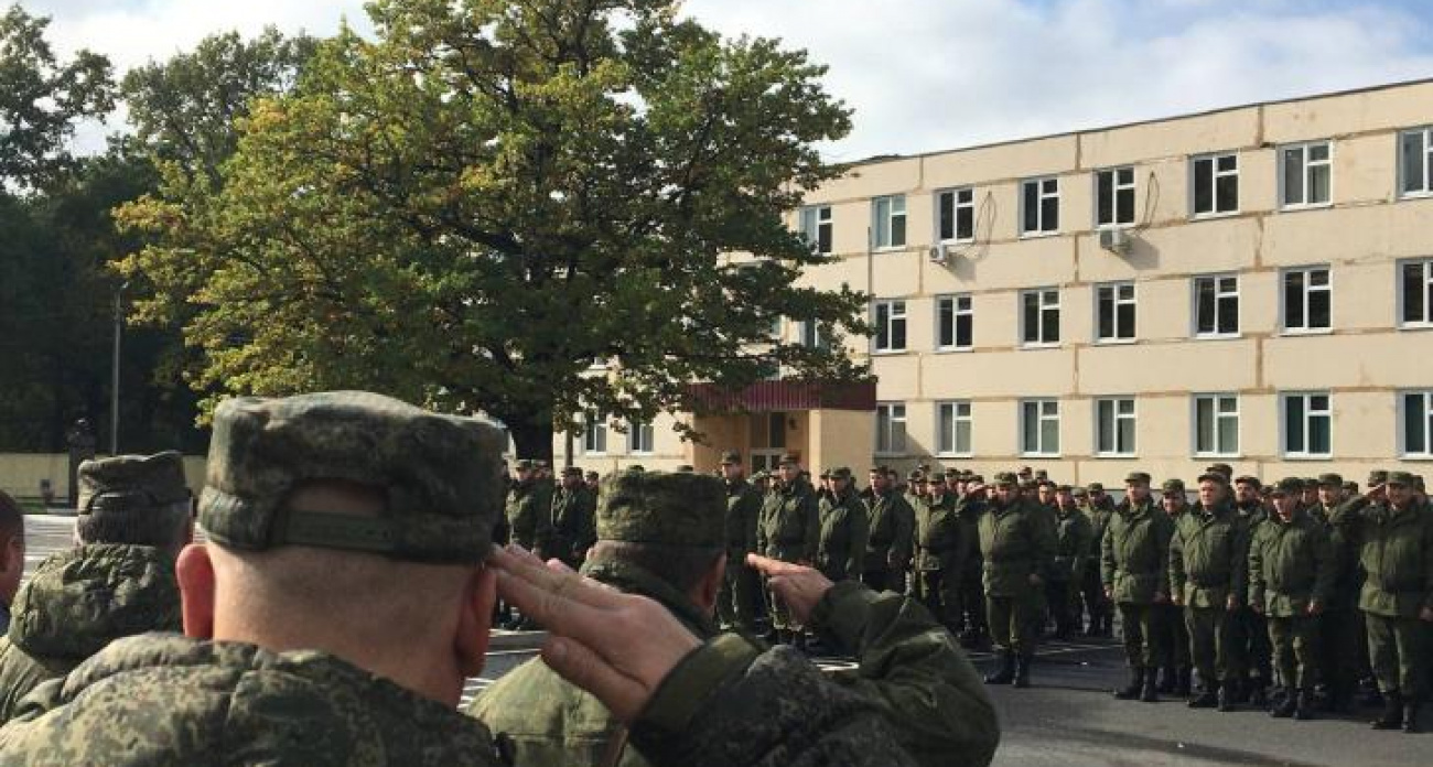 300 курских призывников отправились служить в ВДВ и Президентский полк на фоне штрафов в полмиллиона рублей