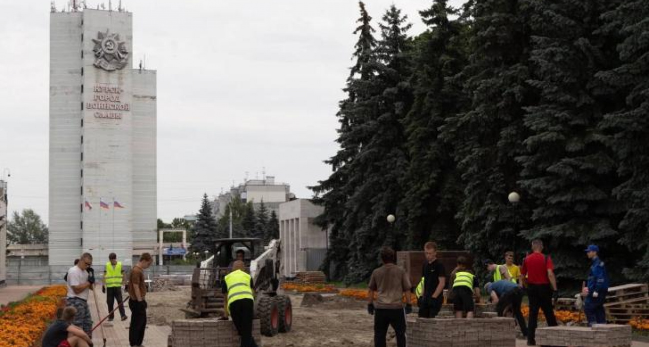 В Курске за 1,5 года полностью преобразят мемориал на К.Маркса с новым освещением
