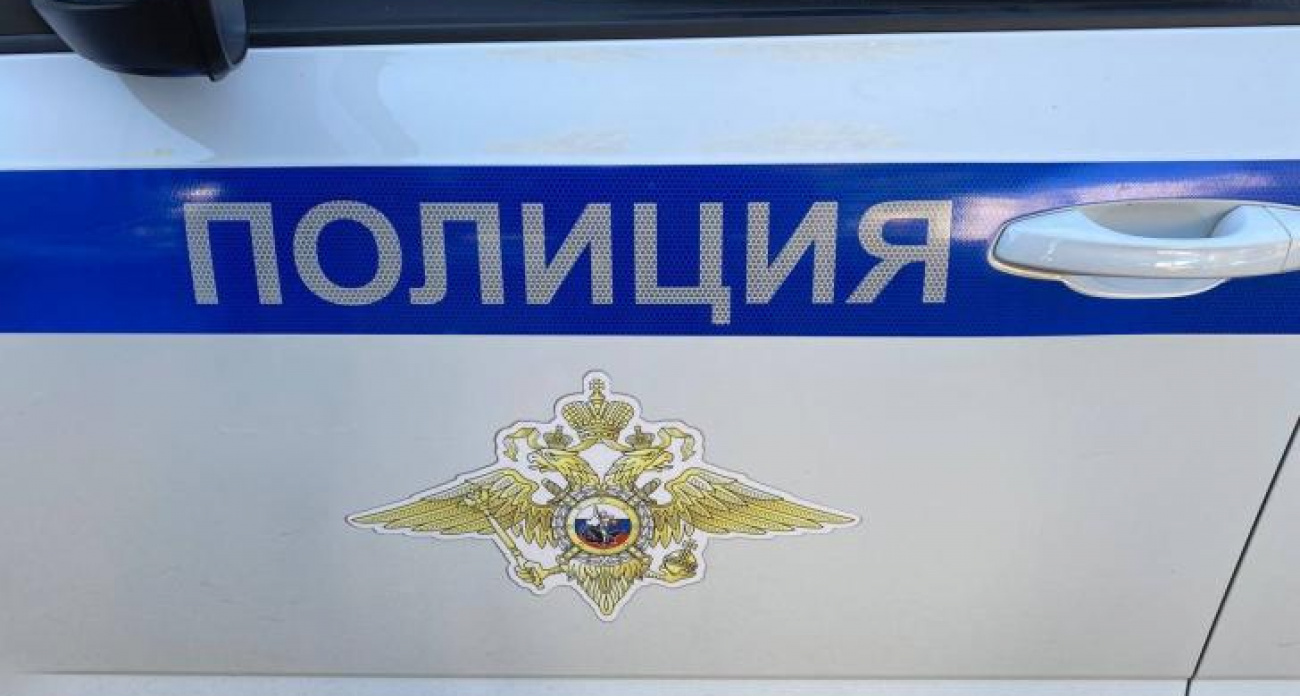 В Железногорске полуголая женщина напала на прохожих из-за потерянного телефона