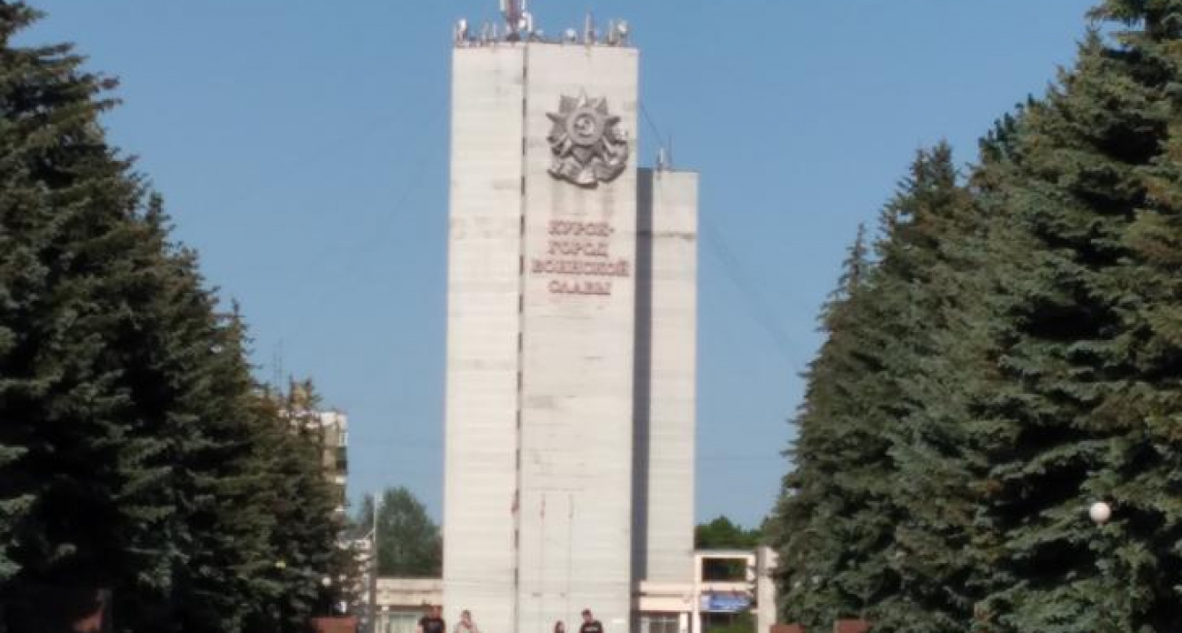 Мемориал павших в ВОВ на Карла Маркса отремонтируют на деньги других регионов к августу 2026-го