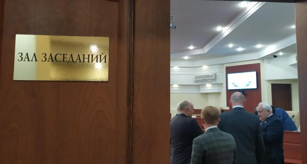 "Сверху людей решили задавить": депутаты Курской облдумы раскритиковали Москву и потребовали объяснений по Старовойту