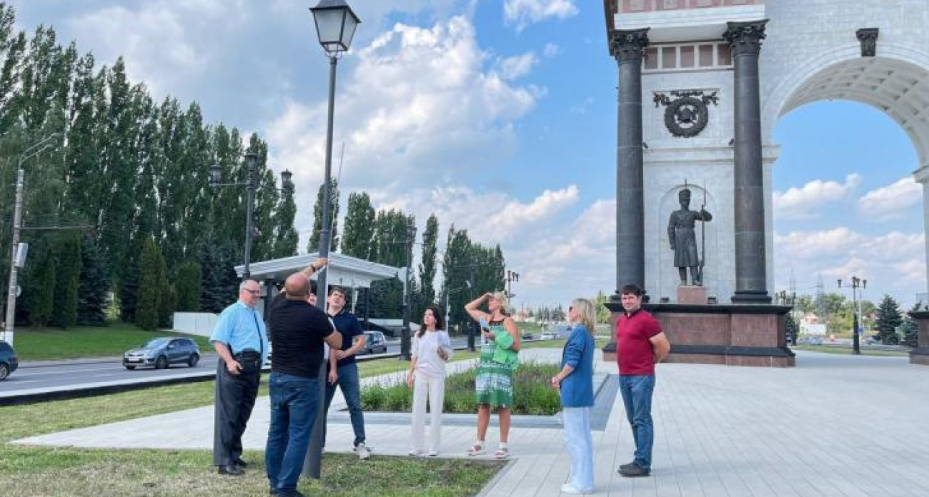 После скандала с губернатором в курском парке "Патриот" восстановили плитку и освещение