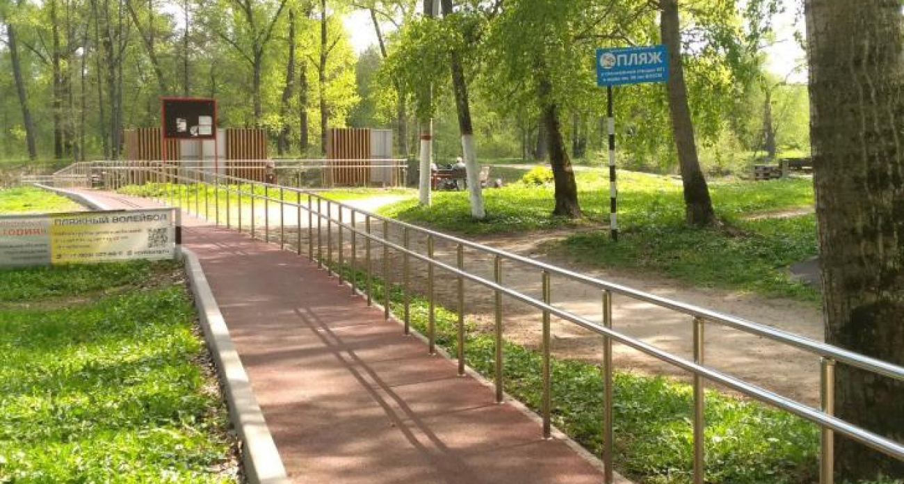 Подрядчик Тяпочкин согласился за свой счет доделать безбарьерную среду на пляже Боевка после встречи с Хинштейном