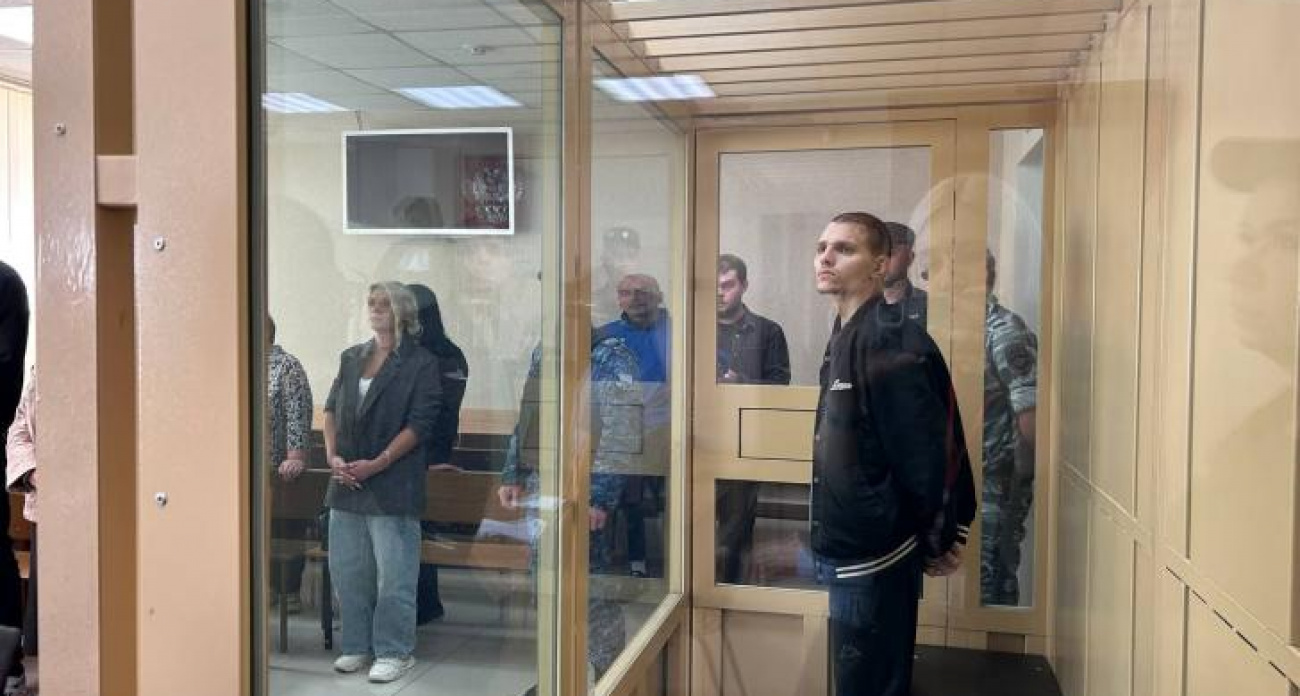 21-летний парень получил 19 лет за убийство 72-летней бабушки и 9-летнего брата, вставшего на ее защиту