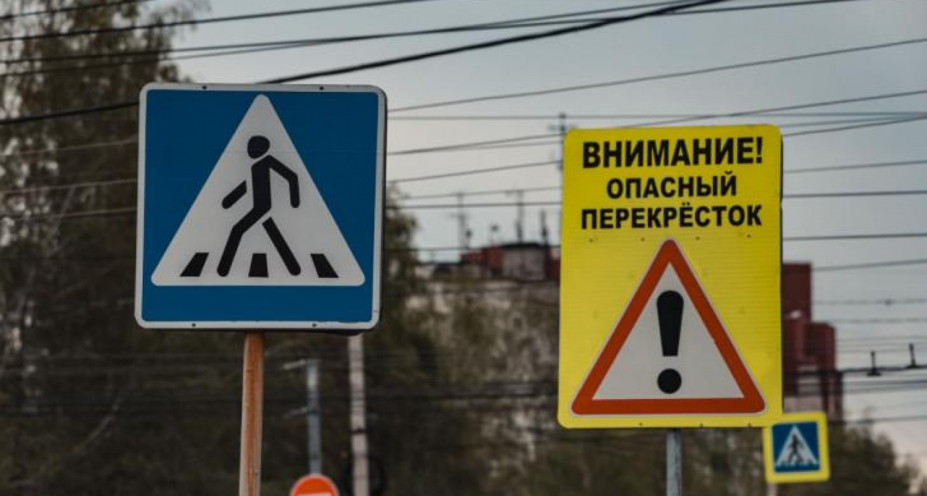 Лобовое столкновение на перекрестке в Курской области: погибли водители 44 и 62 лет