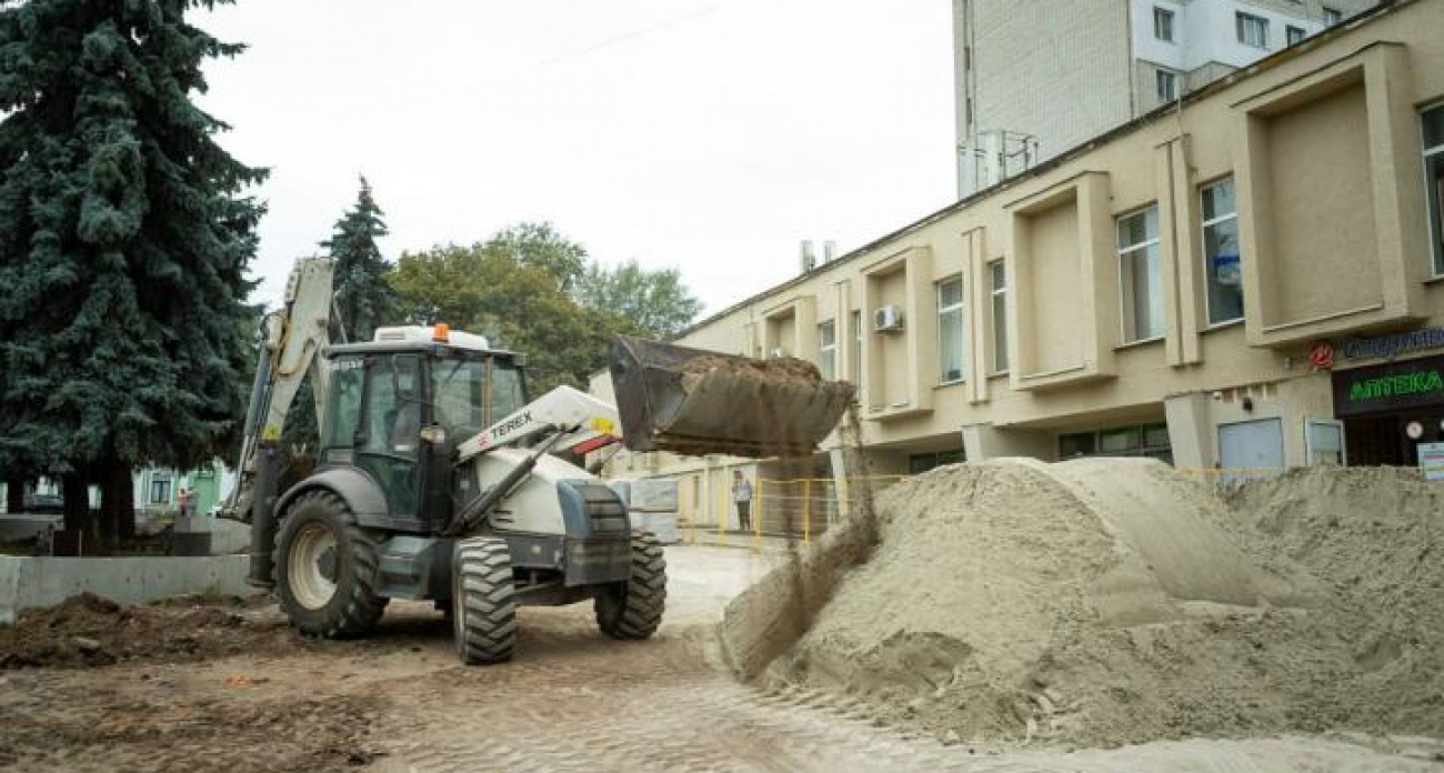 Подрядчик с 32% готовности ответил Хинштейну на угрозу уголовного дела за срыв сроков у "Куряночки"