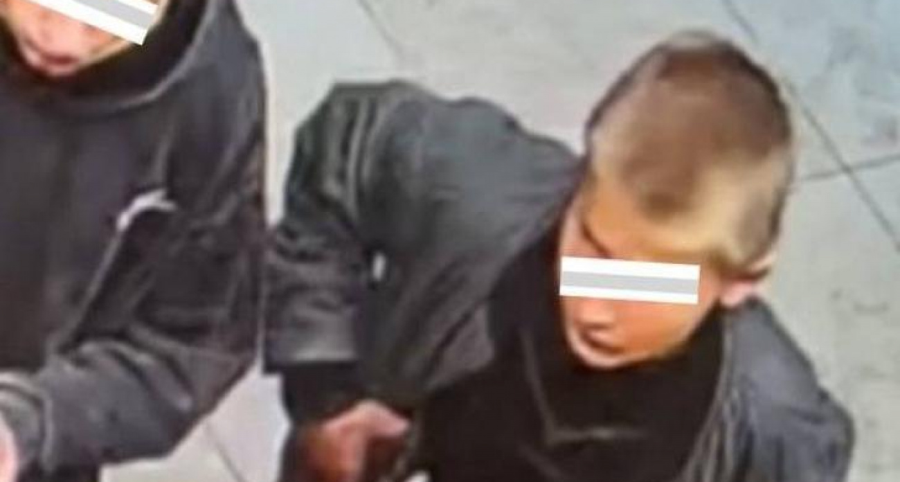 В Курске разыскивают двоих мужчин за покупки на чужую карту в торговых центрах