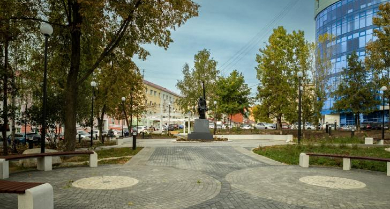 В Курске открыли сквер "Спутник", за который проголосовали 50 тысяч жителей