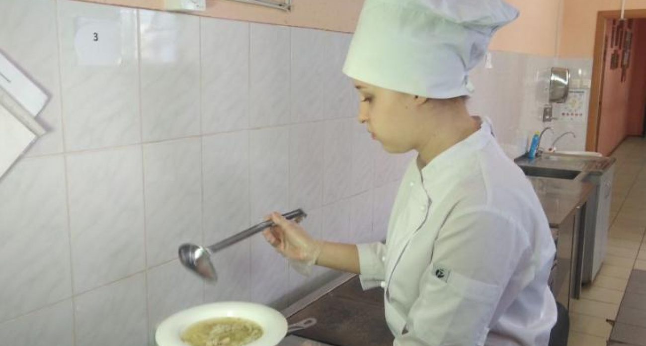 Повара в Курской области заработали 55 тысяч за неполный день: спрос на подработки вырос на 118%