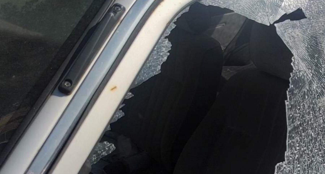 Дрон ВСУ атаковал автомобиль с семейной парой на трассе в Курской области