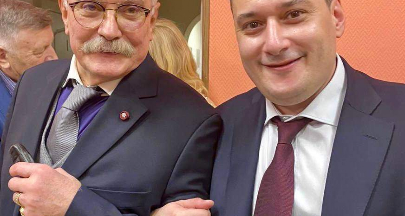«Я актер, мое место в буфете»: Хинштейн поздравил 80-летнего Михалкова цитатой маэстро о себе